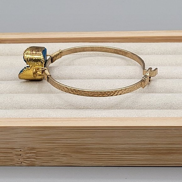 Blue Green Quartz Geode Bangle Bracelet Textured Gold Tone Band Hook Close Sz 6 - Picture 5 of 7